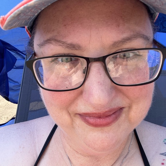 Meet your Posher, Luci - Picture 5 of 6